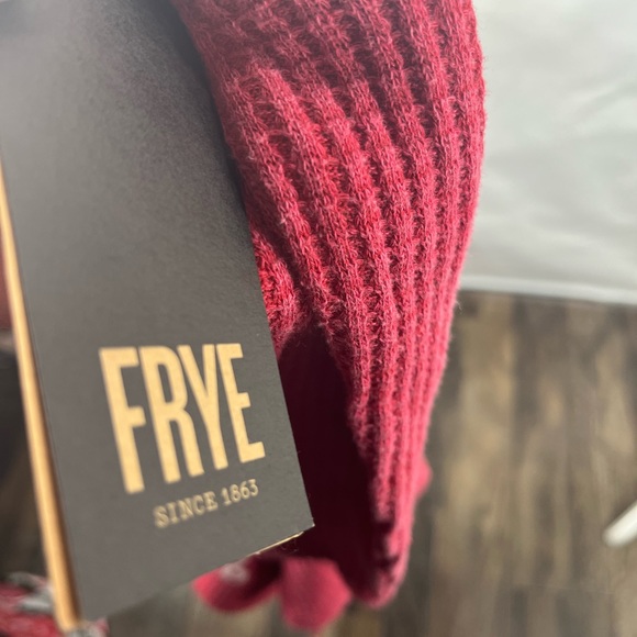 Frye Waffle Long Sleeve Graphic Shirt, Size Large, NWT - Picture 7 of 8